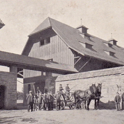 Alte Einfahrt zum Schwarzacher Hof