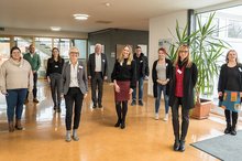 Projektstart mit Vertreter*innen von DHBW, Stiftung St. Franziskus und Johannes-Diakonie: (von links) Meike Salerno, Henrik Fraunholz, Julia Huber, Anja Teubert, Jörg Huber, Lea Reichert, Volker Schmid, Angela Schwager, Simone Fader, Elke  Hoheisel.