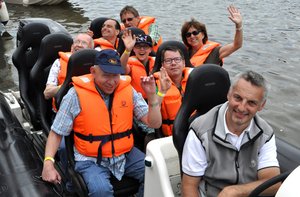 Motorboot Hoppetosse und Passagiere