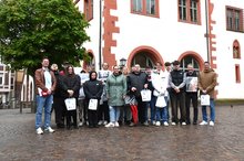 Gruppe aus dem BBW auf dem Mosbacher Marktplatz